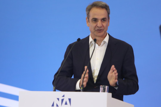 Επίθεση Μητσοτάκη σε ΠΑΣΟΚ: «Πήρε τη σκυτάλη από τον ΣΥΡΙΖΑ με τοξικότητα και σκανδαλολογία»